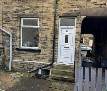 2 bedroom end of terrace house to rent - Photo 4