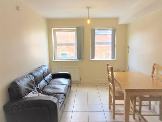 Upstairs Apartment, 53d Agincourt Avenue, Queens Quarter, Belfast, BT7 1QB - Photo 1