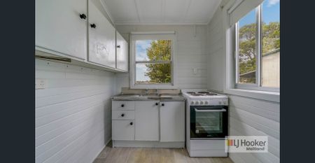 IDEALLY LOCATED!! - Photo 4