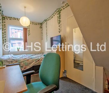 4 Bedroom Mid Terraced House for rent in Royal Park Road - Photo 3