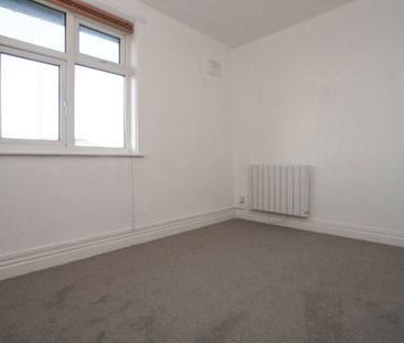 Flat in London Road, Carlisle - Photo 2