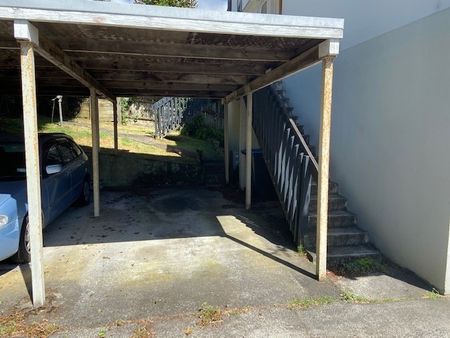 Tidy Ground Floor Unit - Photo 3