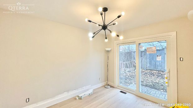 EXPANSIVE 4-BEDROOM +DEN DETACHED HOUSE WITH BEAUTIFUL FINISHES - Photo 1