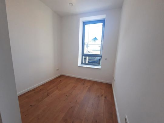 Moderne 3-Raum-Wohnung mit Terrasse und viel Tageslicht ! - Photo 1