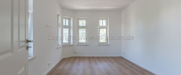 Moderne 3-Zimmer-Wohnung mit Kamin, Balkon & Fußbodenheizung in Plauen-Jößnitz - Foto 1