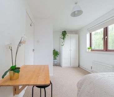 3 bedroom townhouse to rent - Photo 3