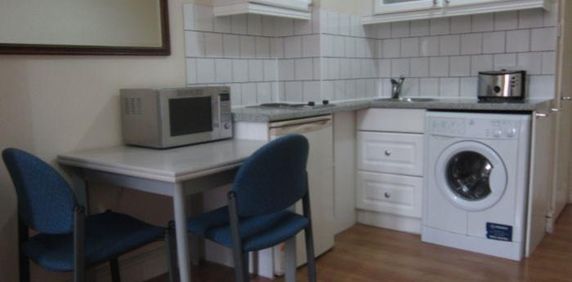 Studio to rent - Photo 2