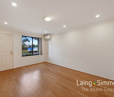 Updated Townhouse! - Photo 1