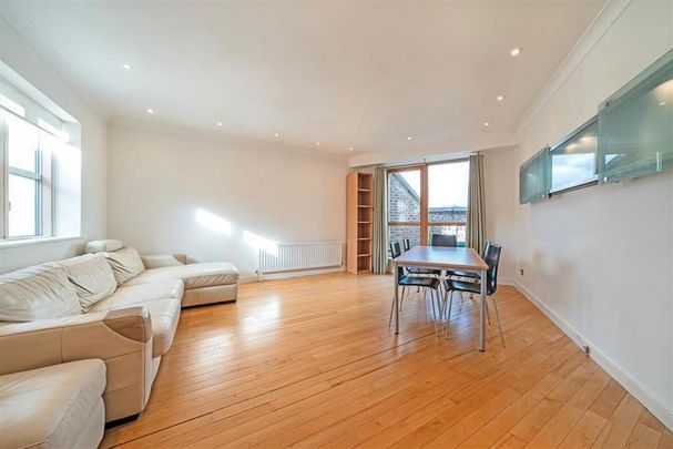 2 bedroom flat to rent - Photo 1