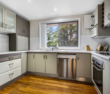 CLOSE TO EVERYTHING - Photo 5