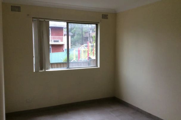 “Available 13 November” - Photo 1