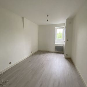 T 2 POITIERS - 2 pièces - 31.30 m2 - Photo 2