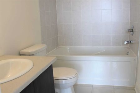 For Lease - 447 Veterans Drive, Brampton, Ontario - Photo 5