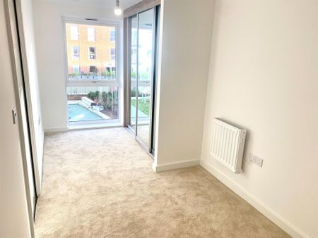 Centenary Quay, So19 - Photo 4