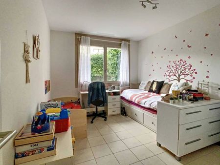 Appartement de 5 pièces avec terrasse et jardin dans le village de Satigny - Photo 5