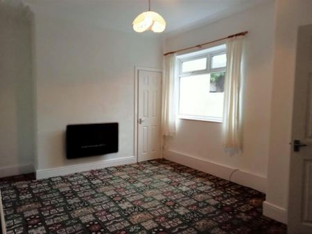 2 bedroom terraced house to rent - Photo 4