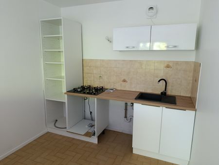 Location Appartement 3 pièces 62m² LA MOTTE SERVOLEX 73290 - Photo 4