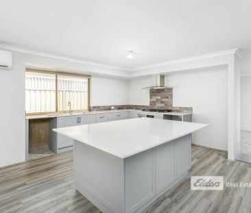 SPACIOUS FAMILY HOME IN PRIME LOCATION - Photo 6