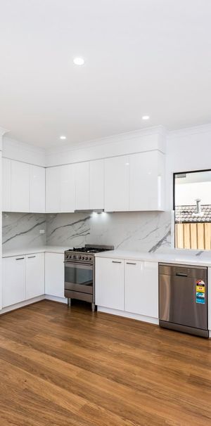 1/3 Cunningham Street, BOX HILL - Photo 1