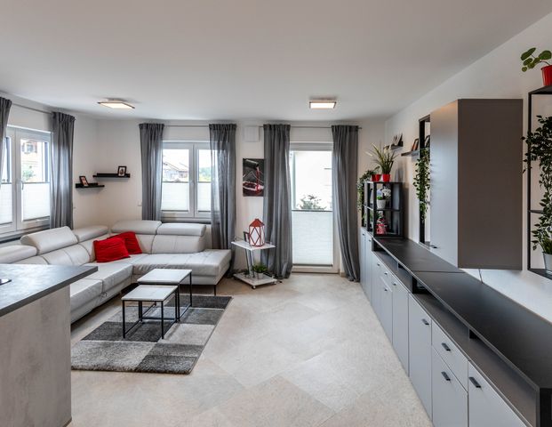 Erstbezug: Sofort bezugsfertiges, möbliertes Apartment mit Balkon - Photo 1