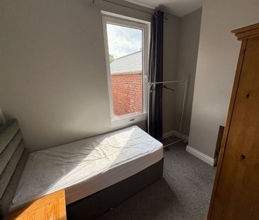 Apt 2, 96 Malone Avenue, Belfast BT9 6ES - Photo 3