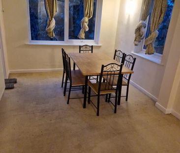 2 Bed Flat, Redcourt, SO16 - Photo 3