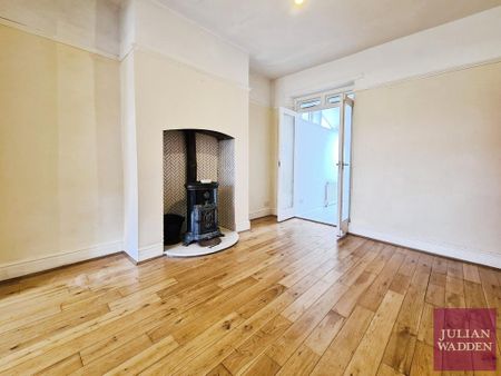 2 bedroom semi-detached house to rent - Photo 4