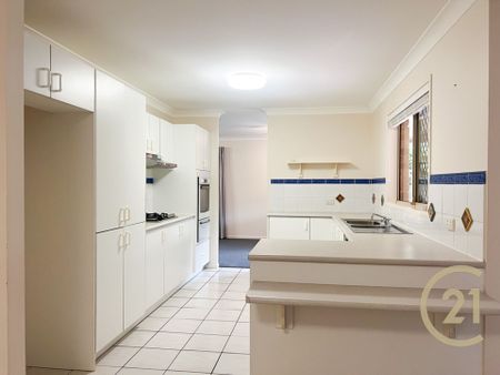 Spacious 4-Bedroom Family Home in Ferny Grove - Photo 4