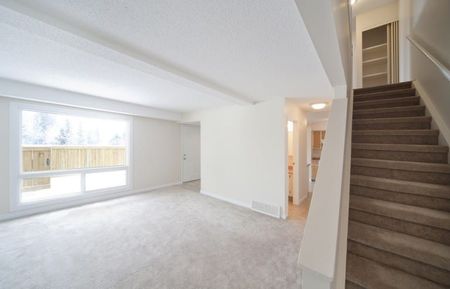 609A Cricket Ct NW, Edmonton, AB, T5T 2B2 - Photo 4