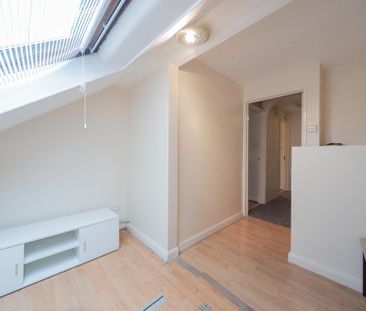 3 bedroom terraced house to rent - Photo 6