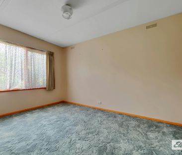 THREE BEDROOM - CLOSE TO ARARAT WEST - Photo 3