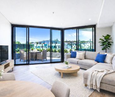 LUXURY LIVING IN HAVANA! - Photo 2