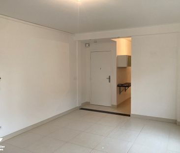 Appartement en copropriété situé au coeur de MARINES, comprenant un... - Photo 2