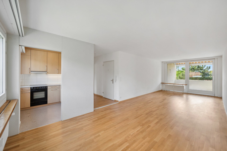 4.5-Zimmerwohnung mit Balkon und schöner Aussicht! - Foto 2