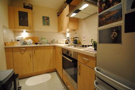 2 bedroom apartment to rent - Photo 3