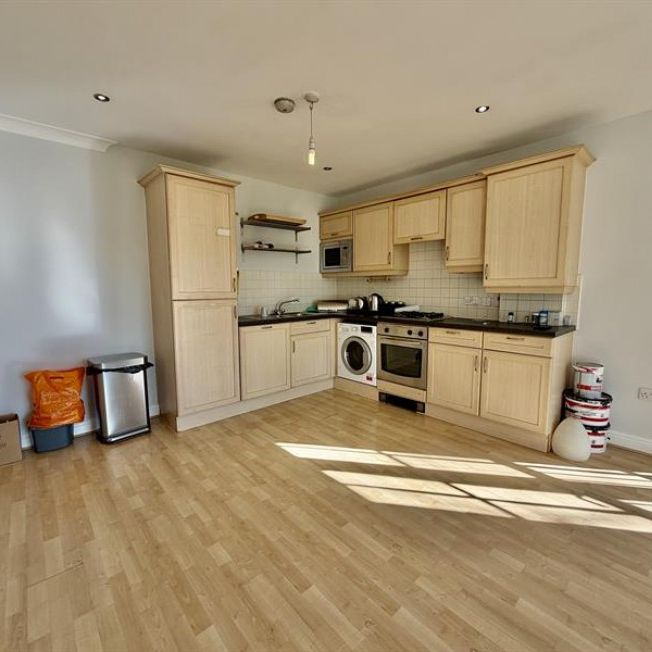 2 Bedroom Apartment To Let - Photo 1