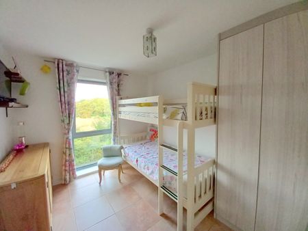 3 Bed Flat, St. Georges Grove, SW17 - Photo 5