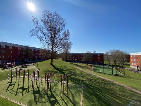 Hjelmarsrörsgatan 34 - Photo 1