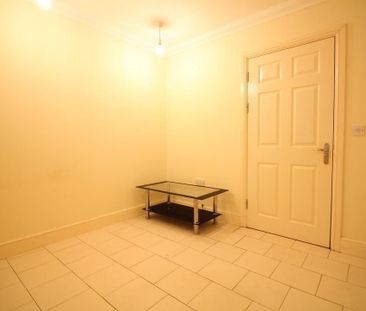 Hatton Road, Feltham - Photo 5
