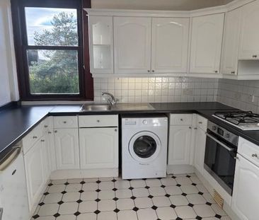 3 bedroom flat to rent - Photo 5