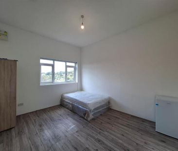 Studio to rent - Photo 6
