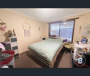 4/2 Weemala Avenue, Delacombe, Vic 3356 - Photo 1