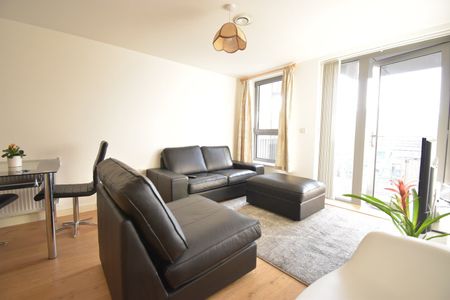 1 Bed Flat, Fulneck Pl, E1 - Photo 2
