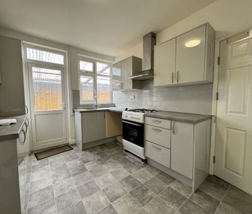 3 Bedroom Bungalow - Photo 1