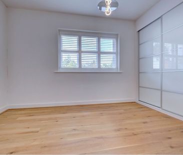 2 Bedroom Mid Terraced House To Rent - Photo 3