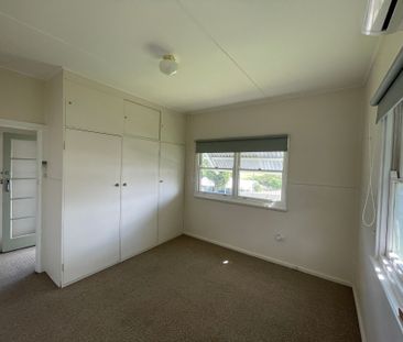 Three Bedroom Family Home - Photo 6