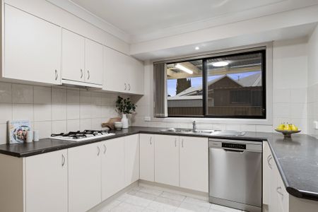43 Ibis Close, East Albury NSW 2640 - House For Rent | Domain - Photo 2