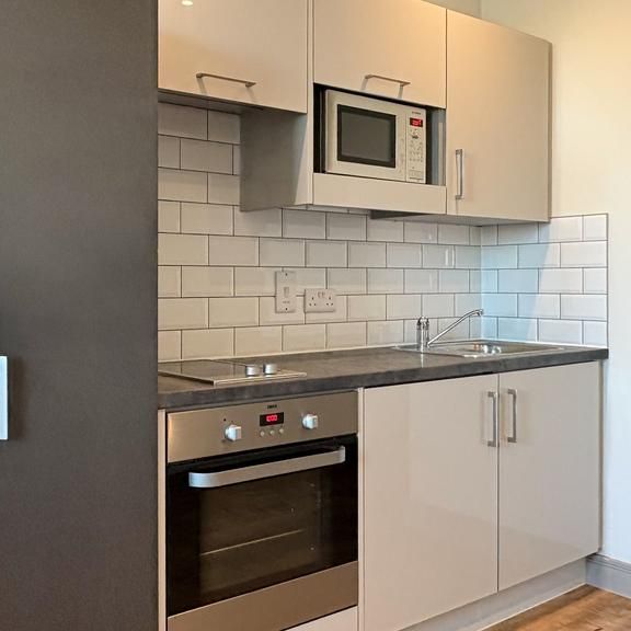 Studio to rent - Photo 1