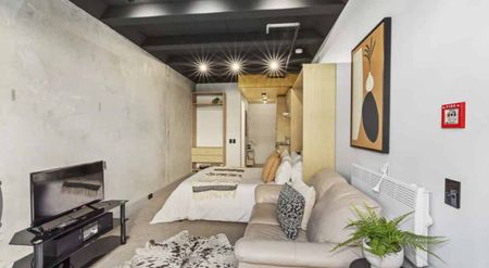 Welcome to apartment 105A in Vedado Apartments. - Photo 2