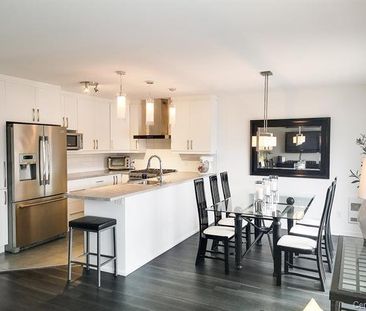 Maison à étages - 1067 Rue des Lucioles - Photo 4